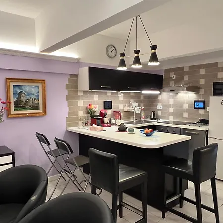 Chez Lilas Paris Les Lilas